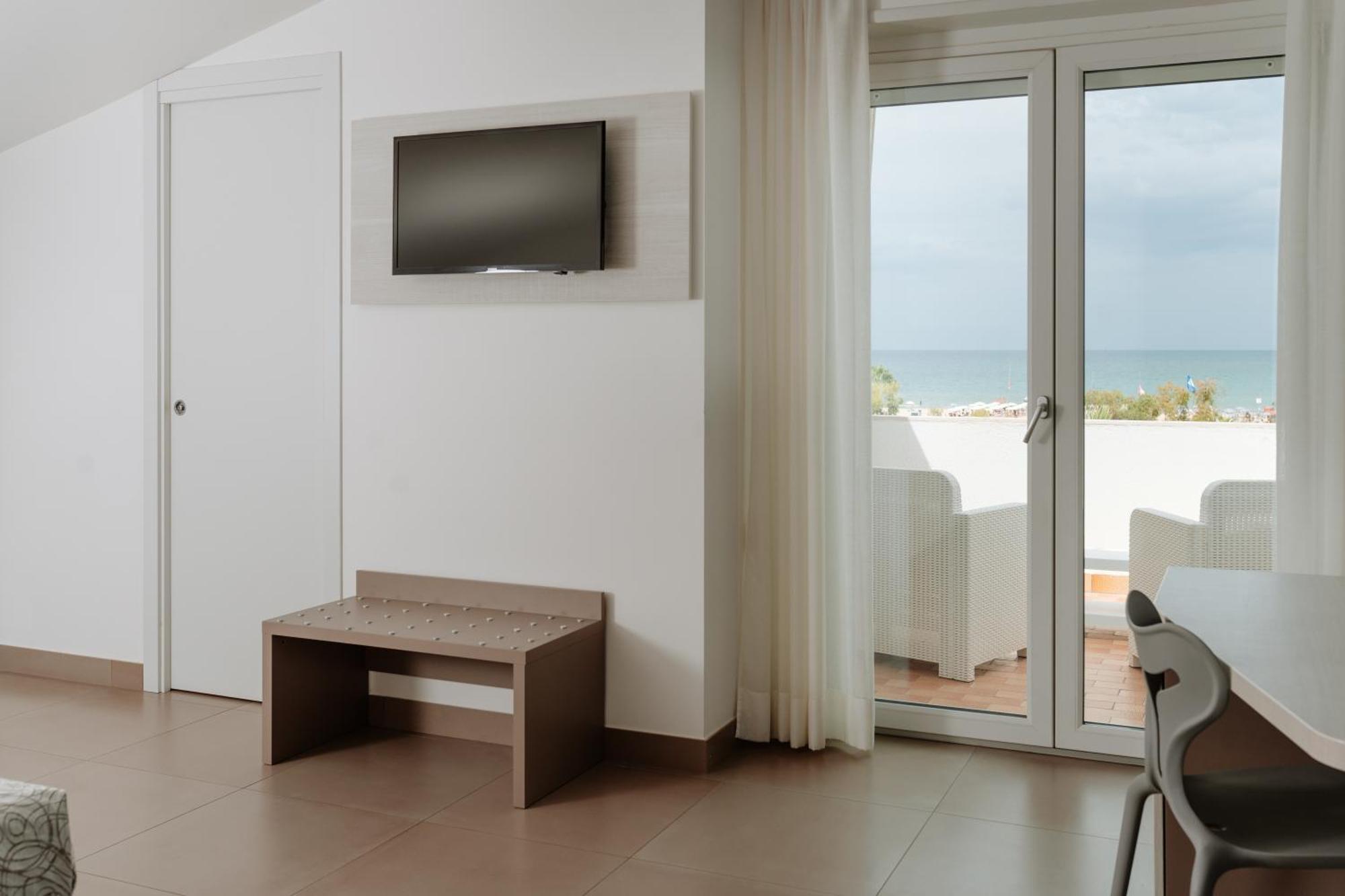 Hotel Caravel Vasto Bagian luar foto