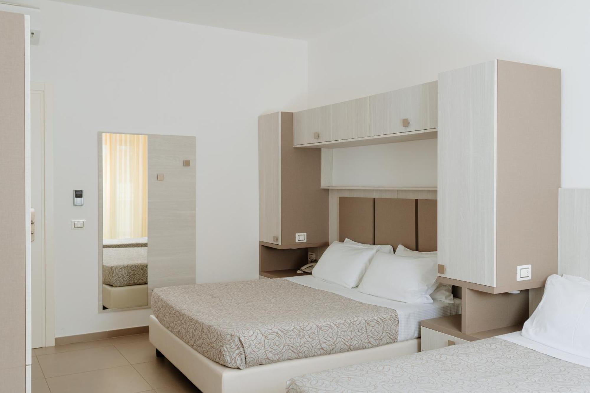 Hotel Caravel Vasto Bagian luar foto