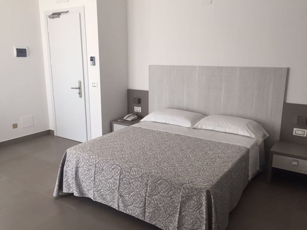 Hotel Caravel Vasto Bagian luar foto