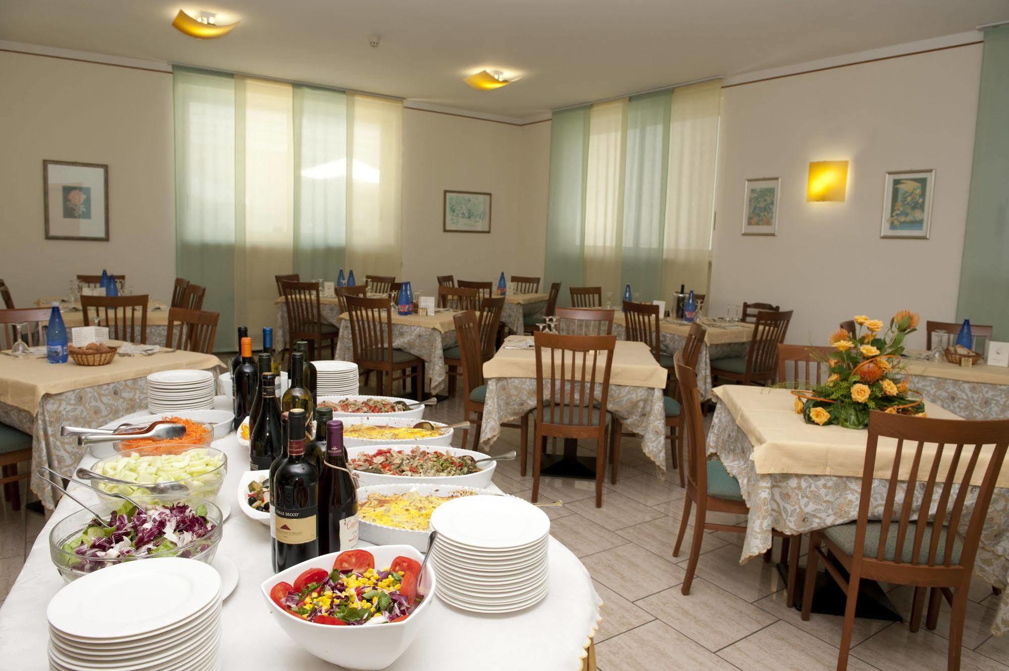 Hotel Caravel Vasto Bagian luar foto