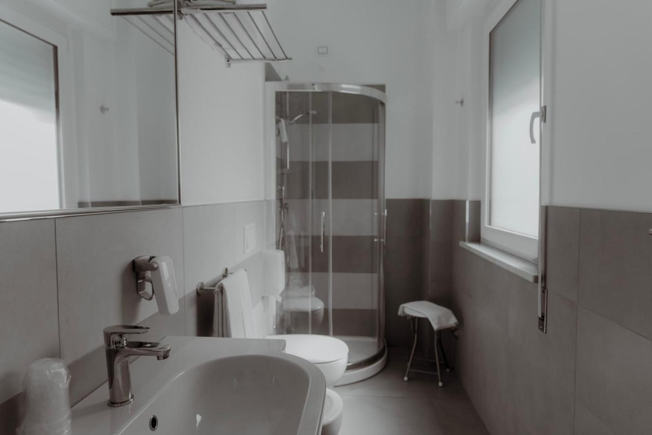 Hotel Caravel Vasto Bagian luar foto